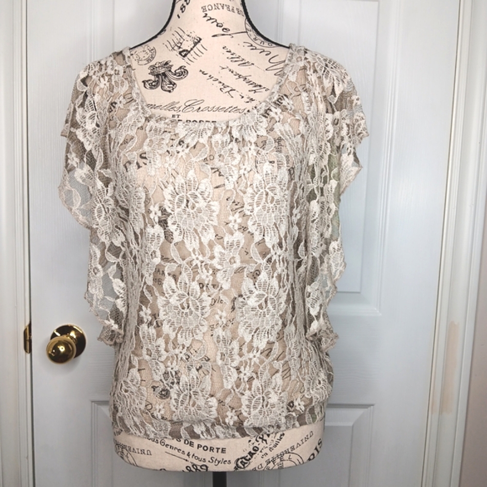 Streetwear Society Cream Lace Top Ruffle Flutter Sleeve Blouse Size M Neutral